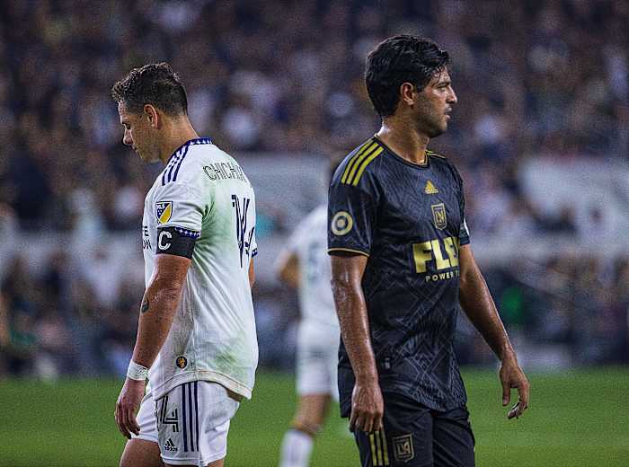 Chicharito Hernández y Carlos Vela en el clásico El Tráfico de la MLS